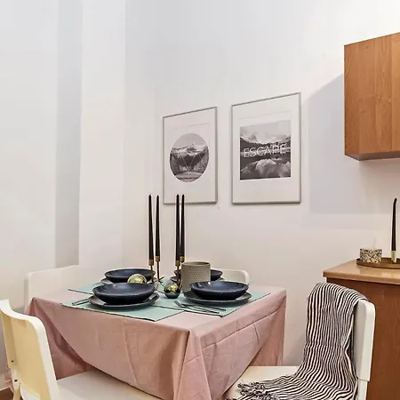 Cozy 4 Bedroom Overlooking The Basilica Apartment Budapest