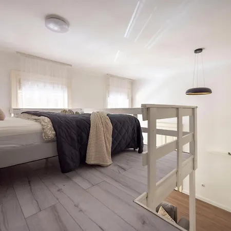 Apartament Cozy & Dream Next To The Famous Synagogue
