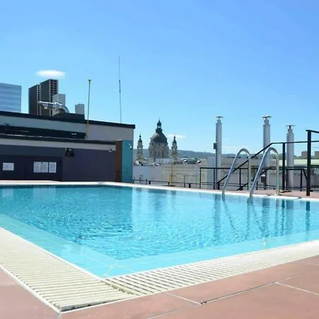 Romantic By Andrassy Street With Garage And Rooftop Pool Boedapest