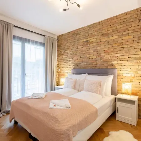 Apartmán Romantic By Andrassy Street With Garage And Rooftop Pool Budapešť