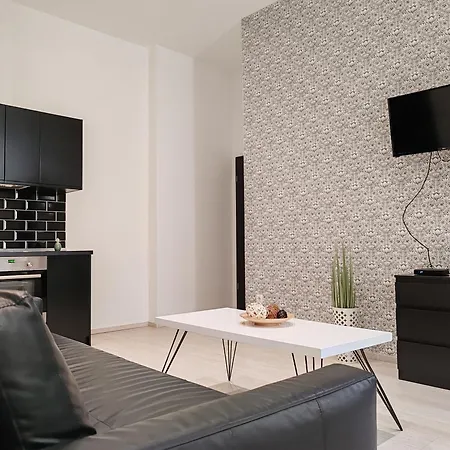 A5 - - Hostaid Apartment *