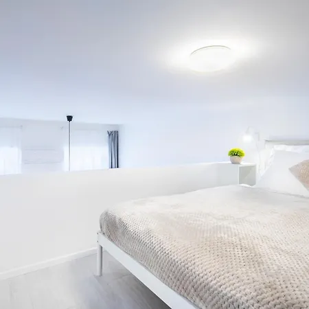 Апартаменты Very Central New Comfy Studio Loft