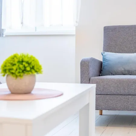 Апартаменты Very Central New Comfy Studio Loft Будапешт