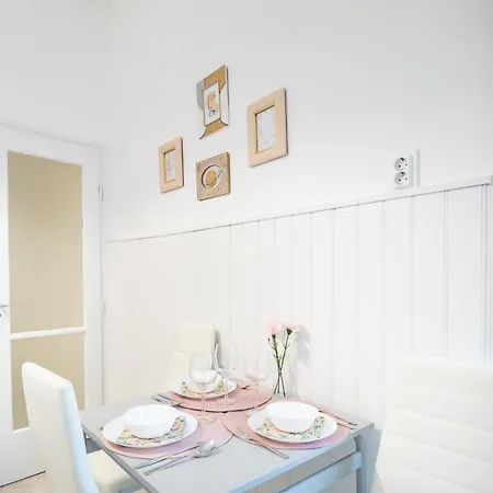 Апартаменты Very Central New Comfy Studio Loft