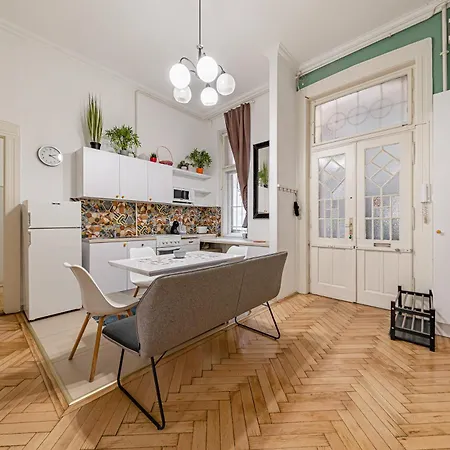 Downtown Wesselenyi Hostel Budapest