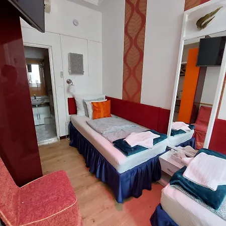 Centerpoint Panzio Digital Pansion Heritage Collection Bed and Breakfast Βουδαπέστη