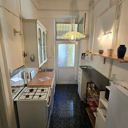 Urban Nest Apartment