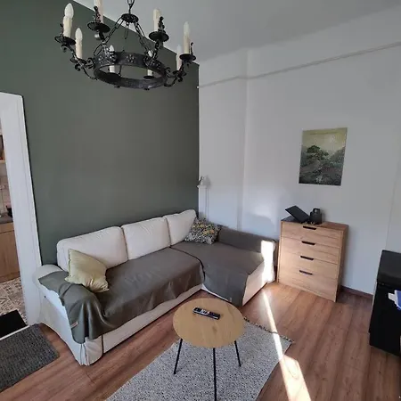 Ferencvarosi Tetoteraszos Apartment *