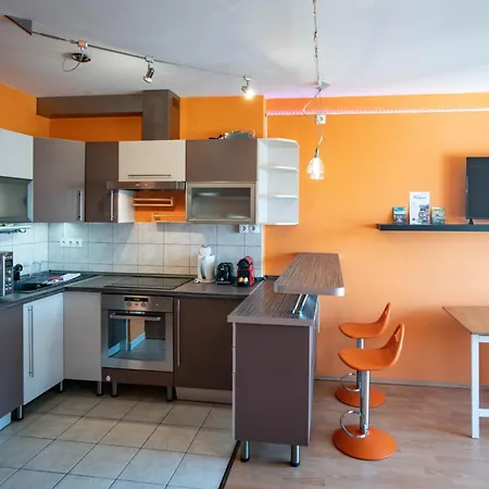 Apartment Free Parking- Gellert View 4ppl