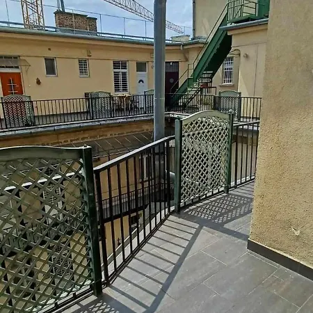 Virag Apartment *