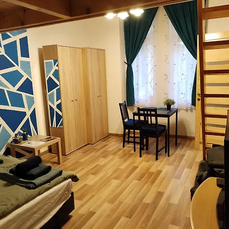 Blueroom - 15-minute Walk From Danube Budapest