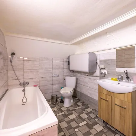 Apartment Cozy & Homy In The Heart Of Budapest