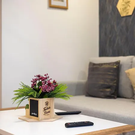 Cozy & Homy In The Heart Of Apartment *
