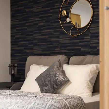 Cozy & Homy In The Heart Of *