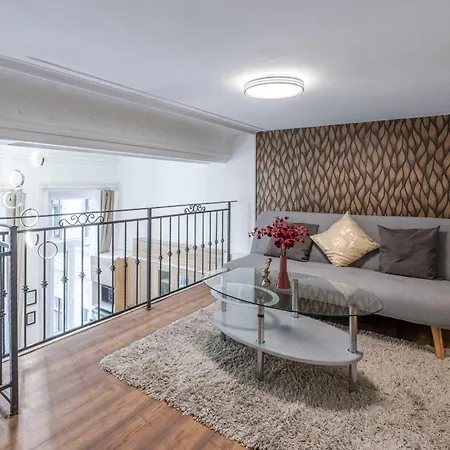 Cozy & Homy In The Heart Of Apartment Budapest