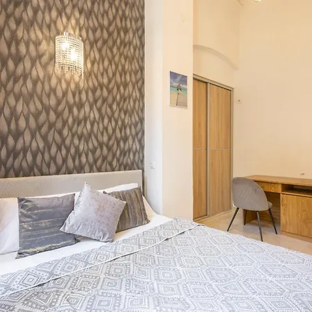 Cozy & Homy In The Heart Of Apartment Budapest