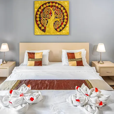 Andrassy Thai 3* Budapest
