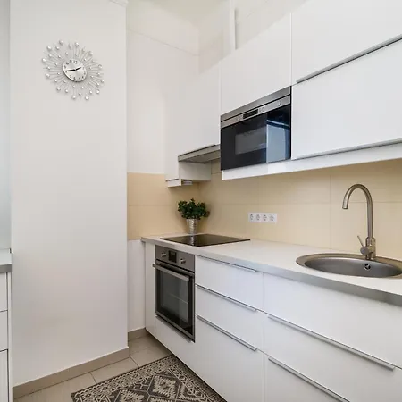Oasis 2 Bd Budapest