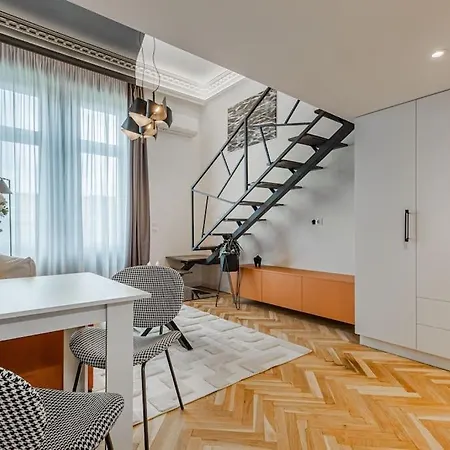 Apartman Xiii Shades Pink Flamingo