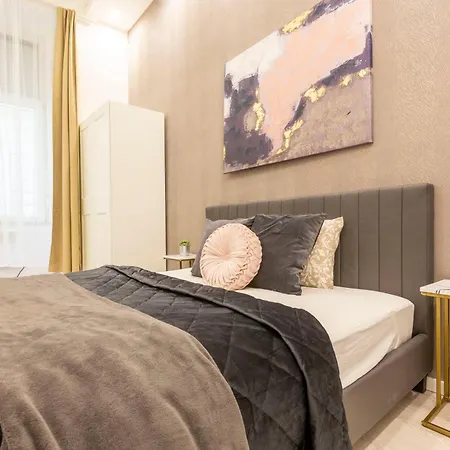 Deluxe Center Izabella By Cavaland Apartment Budapest