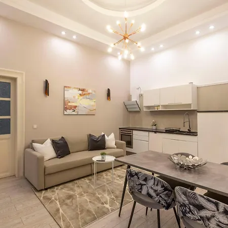 Deluxe Center Izabella By Cavaland Apartment *