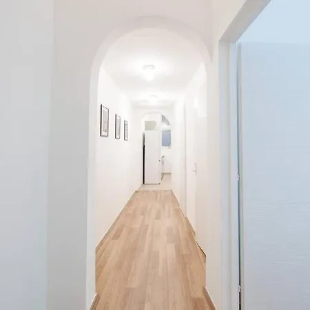 Apartment Brand New Ac *