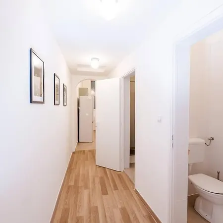 Brand New Ac Apartment *