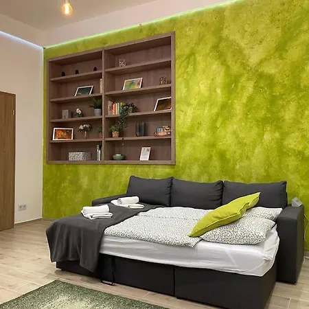 In Heart Of Bartok Bela Boulevard Apartment *