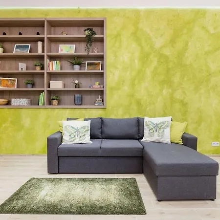 Apartment In Heart Of Bartok Bela Boulevard Budapest