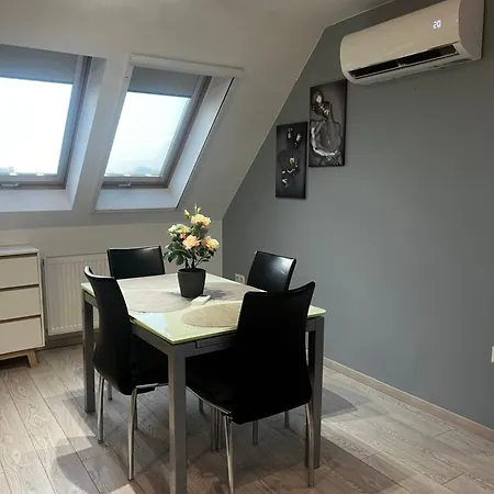 Rediapartmanok Apartament *