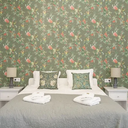 Gabby's Hideaway Budapest