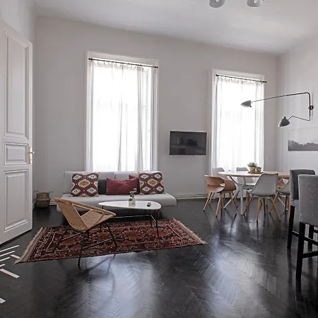 Apartament Center Industrial *