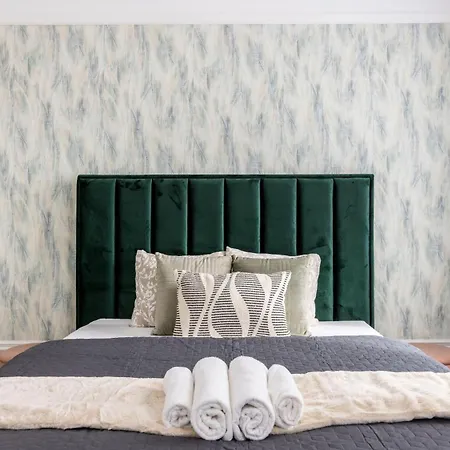 Luxy Spacious & Cozy With Balcony * Budapest