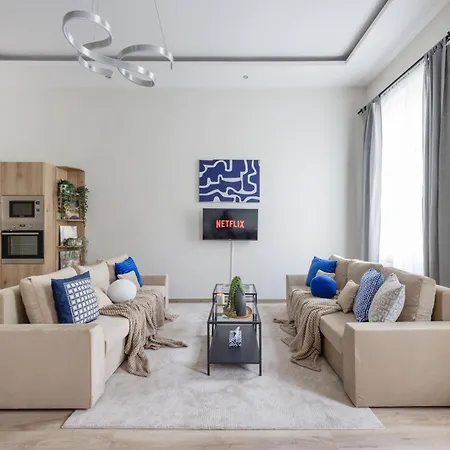 Oasis - Modern Charm, Timeless Comfort Apartment *
