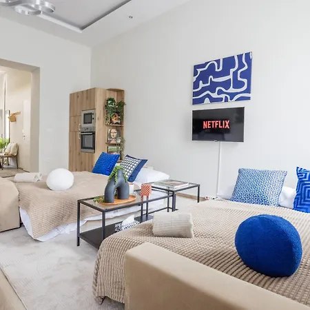 Oasis - Modern Charm, Timeless Comfort Budapest