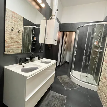 Alice - Andrassy Street Apartment *