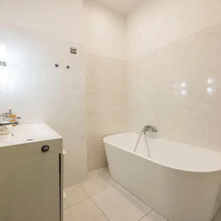 Charming & Cozy Central By Prestige Homes * Budapest