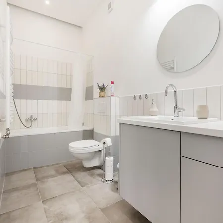Elegant Two-bedroom In The Centre * Budapest