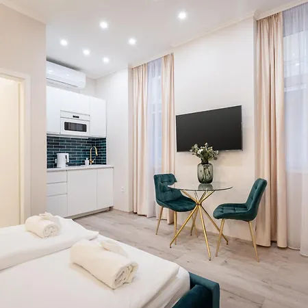 Kiraly 33 - Hidden Gem - Location By Bqa Apartment *