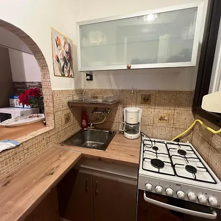 Center Apartment *