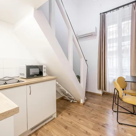 Charming Grand In The Heart Of Budapest