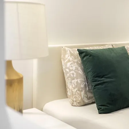 Charming Grand In The Heart Of Apartment
