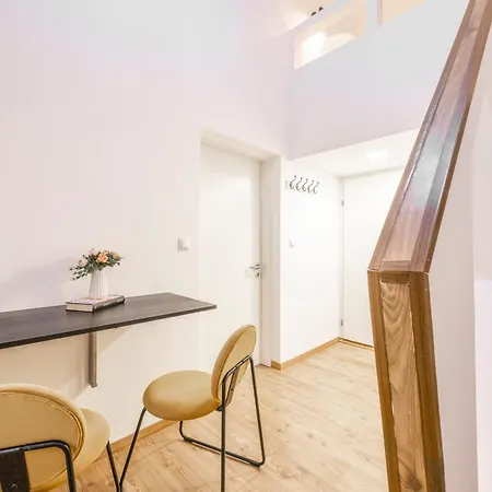 Apartment Charming Grand In The Heart Of