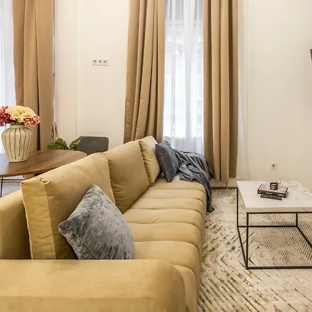 Charming Grand In The Heart Of * Budapest