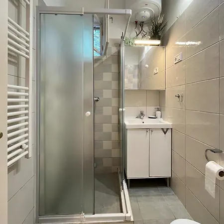 Brand New Garden Flat / Free Parking Апартаменты Будапешт