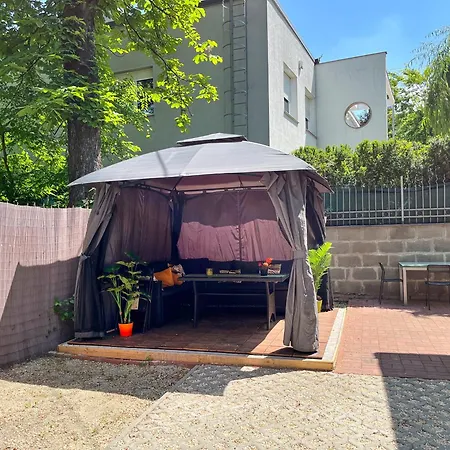 Апартаменты Brand New Garden Flat / Free Parking Будапешт