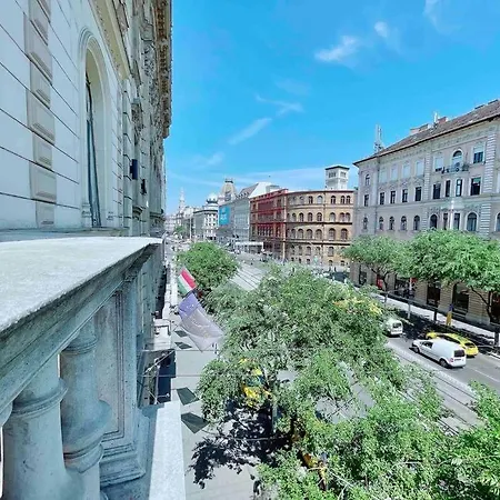 5 Downtown Vintage With Balcony * Budapest