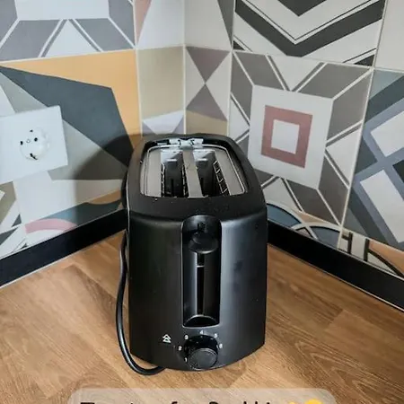 Stylish Parisian 3br In Budapest, Sleeps 9