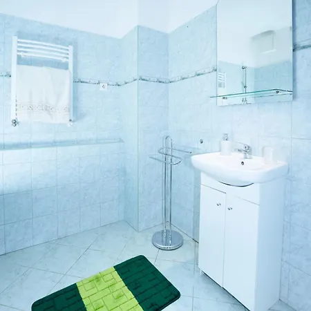 Carmen Center Apartment With Ac And Teracce Budapeşte