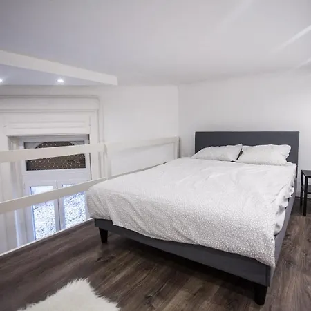 Beautiful And Cosy In Centre Apartment *